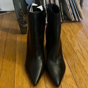 Nine West Booties size 8.5 (brand new) heel 3 inch